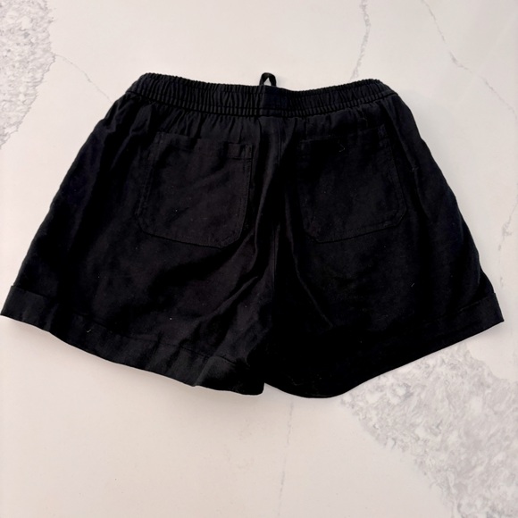 High Waisted Linen Blend Shorts Black & Red - Picture 6 of 9